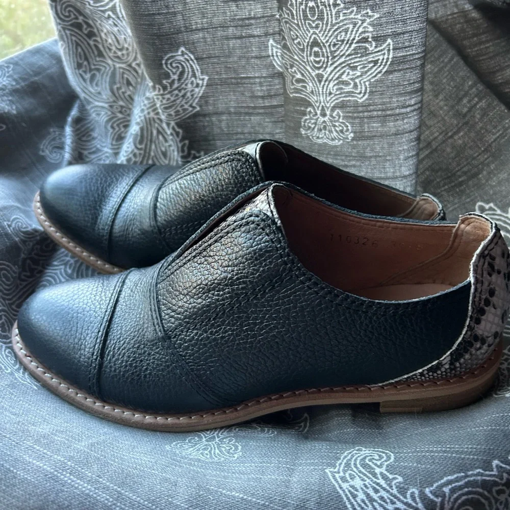 Stylish Black and Gray Ankle Booties